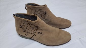 BOTINE TRENDY PIELE NATURALA CU PERFORATII