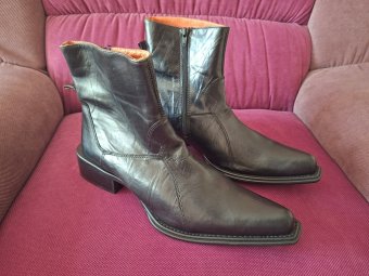 Ghete cowboy ciucate full piele de la ALDO